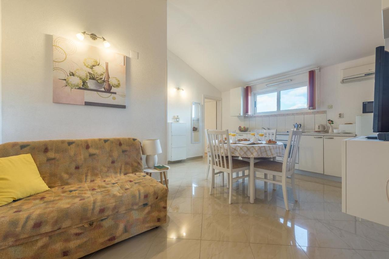 Apartments Maria Куклица Экстерьер фото